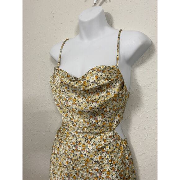 Misty Rose Women Floral Open Back Mini Dress Size Medium Silky Made in USA - Picture 4 of 9